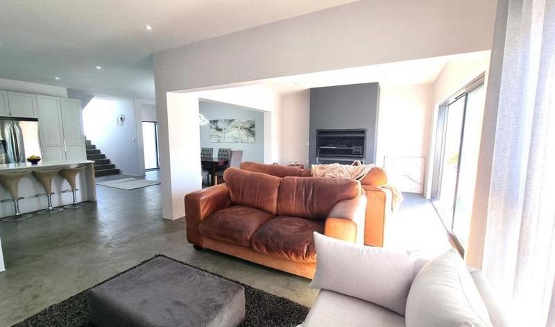 3 Bedroom Property for Sale in Yzerfontein Western Cape